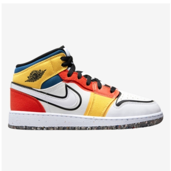 NIKE Air Jordan AJ1 Mid SE - Boys' Grade School  Size 6Y - Picture 12 of 16